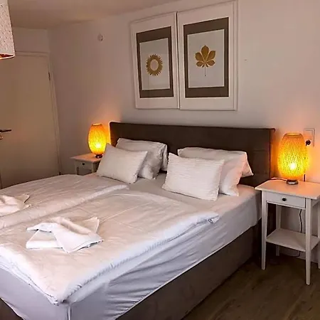 Hotel Zum Bahnhöfle Restaurant&hotel - Am Rhein