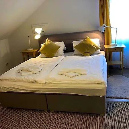 Hotel Zum Bahnhöfle Restaurant&hotel - Am Rhein *