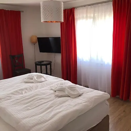 فندق Zum Bahnhoefle Restaurant & - Am Rhein *