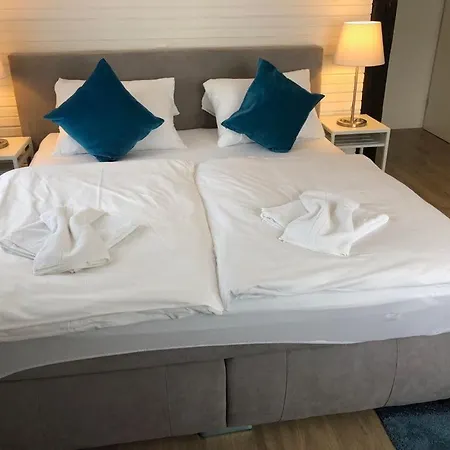 Zum Bahnhoefle Restaurant & - Am Rhein *