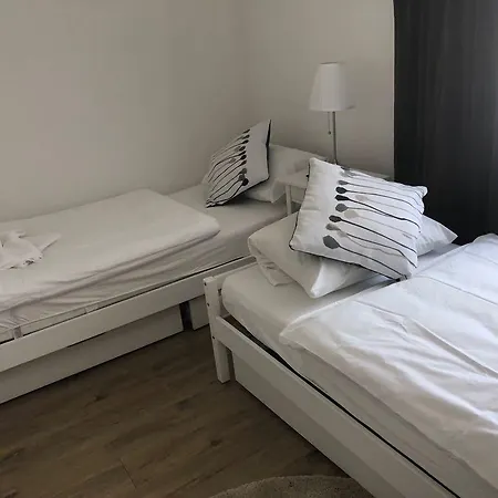 Zum Bahnhoefle Restaurant & - Am Rhein * 알브룩