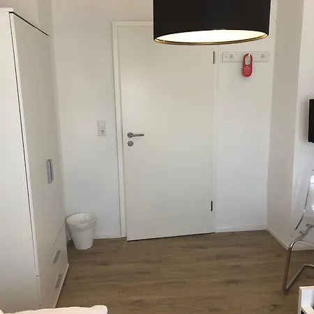 Zum Bahnhoefle Restaurant & - Am Rhein 알브룩