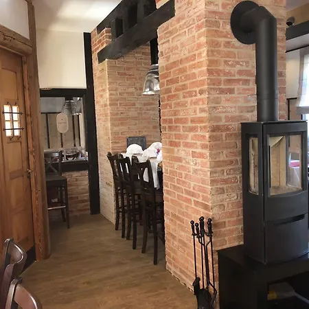 Zum Bahnhoefle Restaurant & - Am Rhein * 알브룩