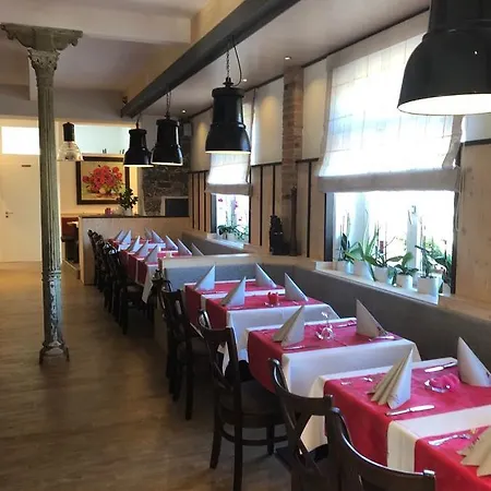 호텔 Zum Bahnhoefle Restaurant & - Am Rhein *