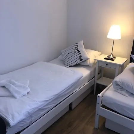 호텔 Zum Bahnhoefle Restaurant & - Am Rhein 알브룩