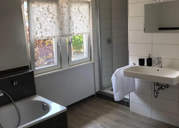 Zum Bahnhoefle Restaurant & - Am Rhein Szálloda *