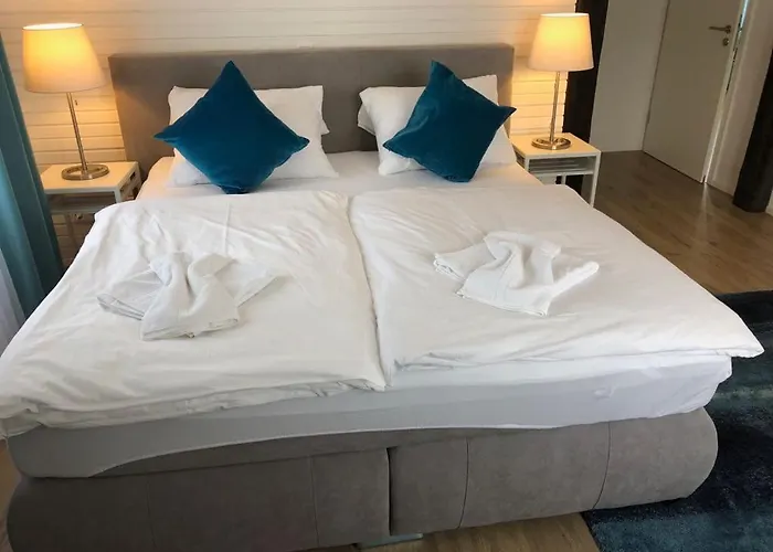 Zum Bahnhoefle Restaurant & - Am Rhein *