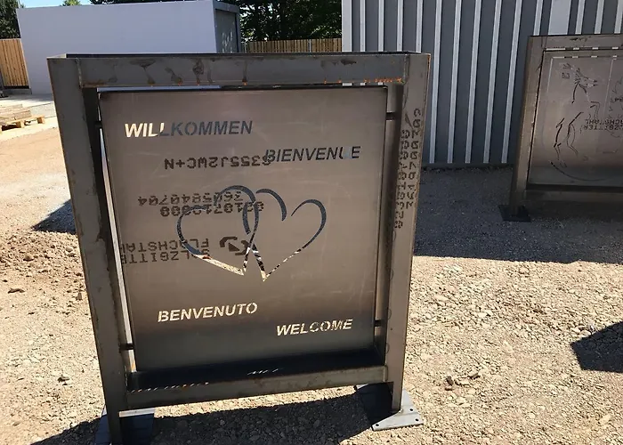 Zum Bahnhoefle Restaurant & - Am Rhein